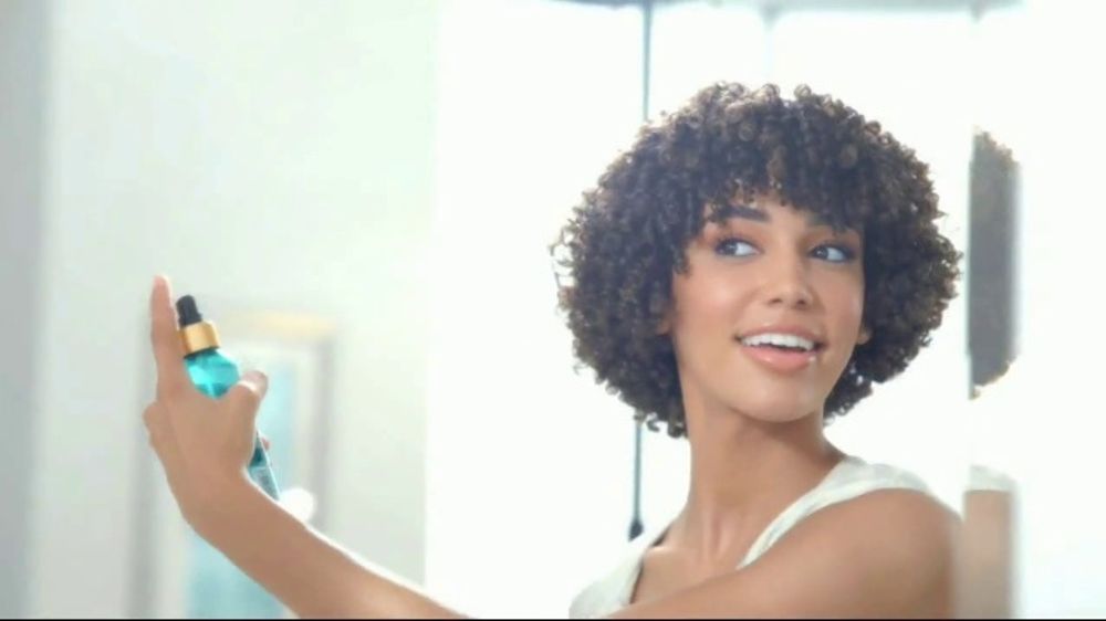 CHI Aloe Vera With Agave Nectar TV Commercial, 'Soothes and Nourishes' Featuring Kaliegh Garris