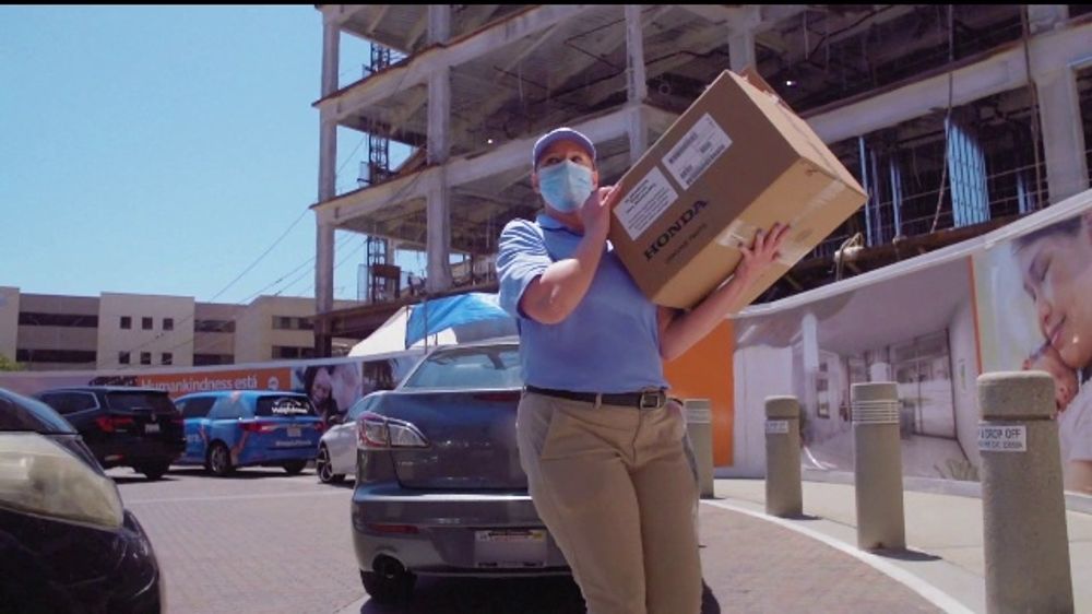 Honda TV Commercial, 'Random Acts of Helpfulness: Face Shields' [T2]