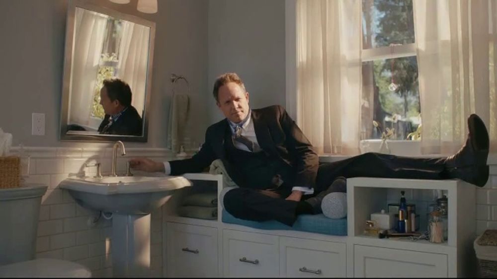 Allstate TV Commercial, 'Mayhem: Cat' Featuring Dean Winters